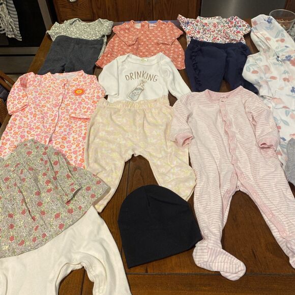 Lot Of 16 Baby Girl 3-9 Months Clothing Baby Gap, Carters, Petit Lem Fall Winter